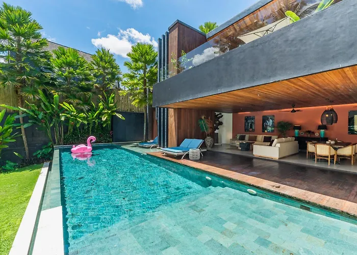 Villa Sandro - 3br Escape, Lush Jungle Views & Pool