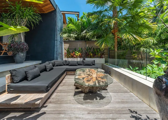 Sandro - 3br Escape, Lush Jungle Views & Pool