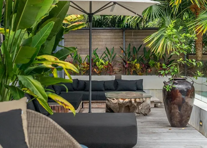 Sandro - 3br Escape, Lush Jungle Views & Pool Villa