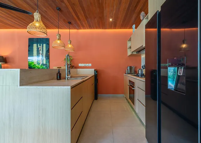 Sandro - 3br Escape, Lush Jungle Views & Pool