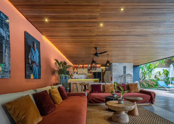 Sandro - 3br Escape, Lush Jungle Views & Pool *