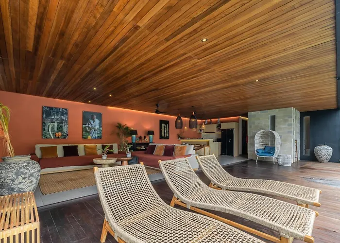 Sandro - 3br Escape, Lush Jungle Views & Pool ヴィラ ウブド
