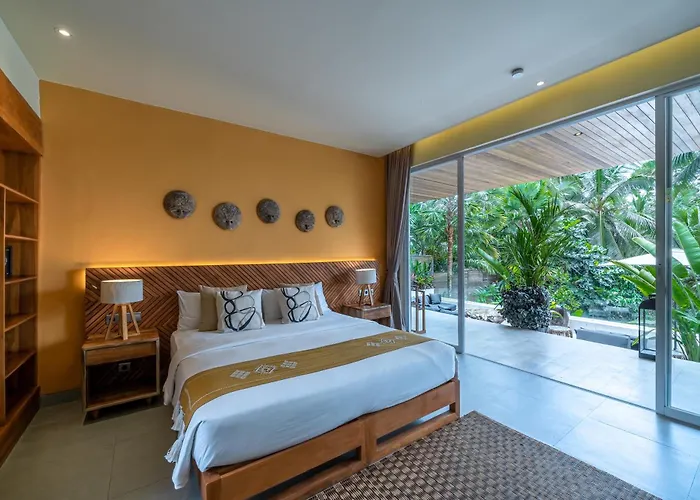 Sandro - 3br Escape, Lush Jungle Views & Pool Villa *