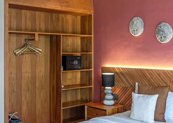 Villa Sandro - 3br Escape, Lush Jungle Views & Pool *