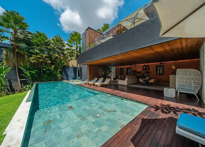 Sandro - 3br Escape, Lush Jungle Views & Pool Ubud