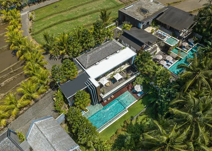 Sandro - 3br Escape, Lush Jungle Views & Pool Ubud
